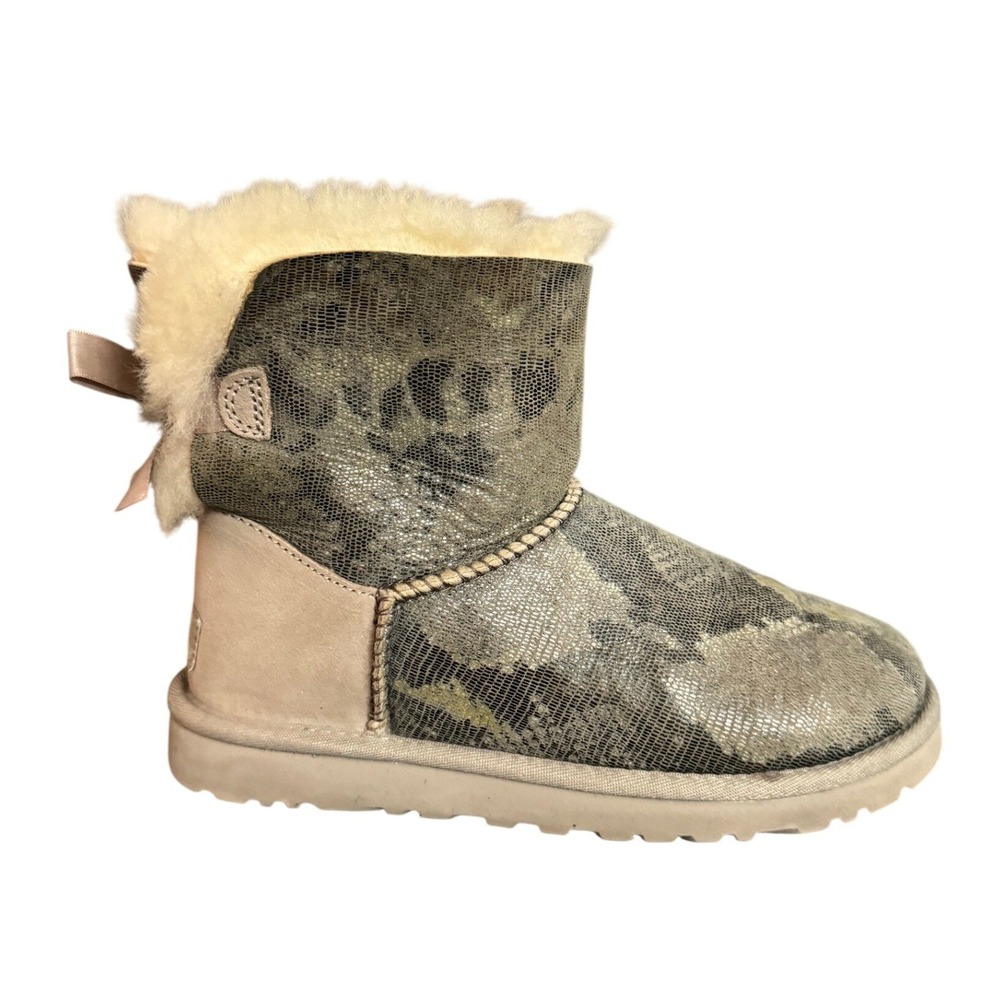 UGG Bailey Bow Snake Camo Boot with Bow Grey Pink Size 6